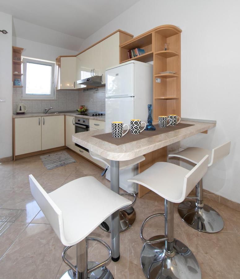 Apartmani Silva Tucepi Exterior photo